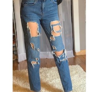 Distressed Boyfriend Jeans